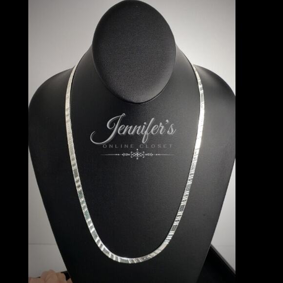 Milor 928 Silver Herringbone Necklace - Picture 3 of 6